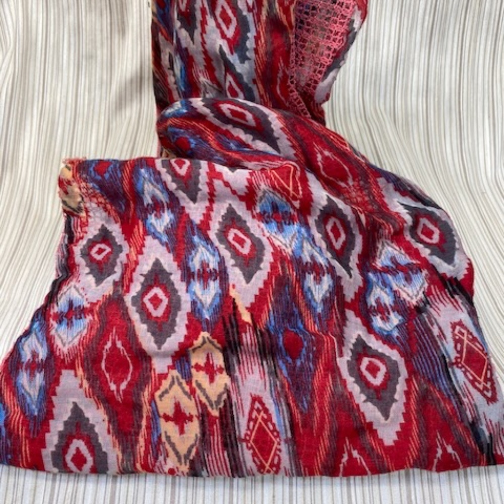 Infinity Pink/Red Scarf - Picture 4 of 7